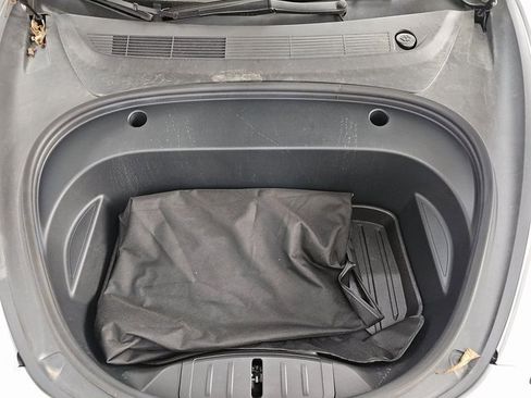 Used 2023 Tesla Model 3 Performance image 11