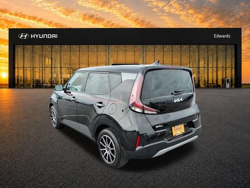 Used 2024 Kia Soul LX FWD image 10