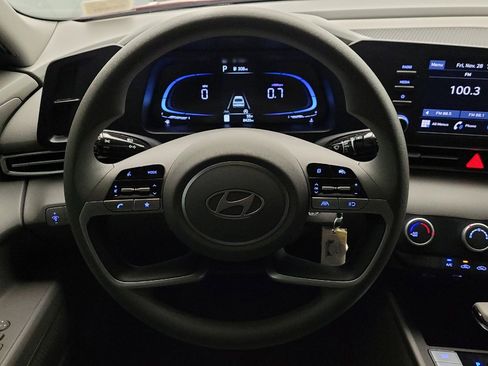 Used 2024 Hyundai Elantra SE image 22