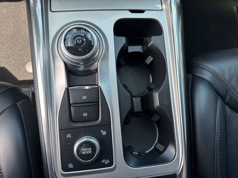 Used 2020 Ford Explorer Platinum AWD/4WD image 24