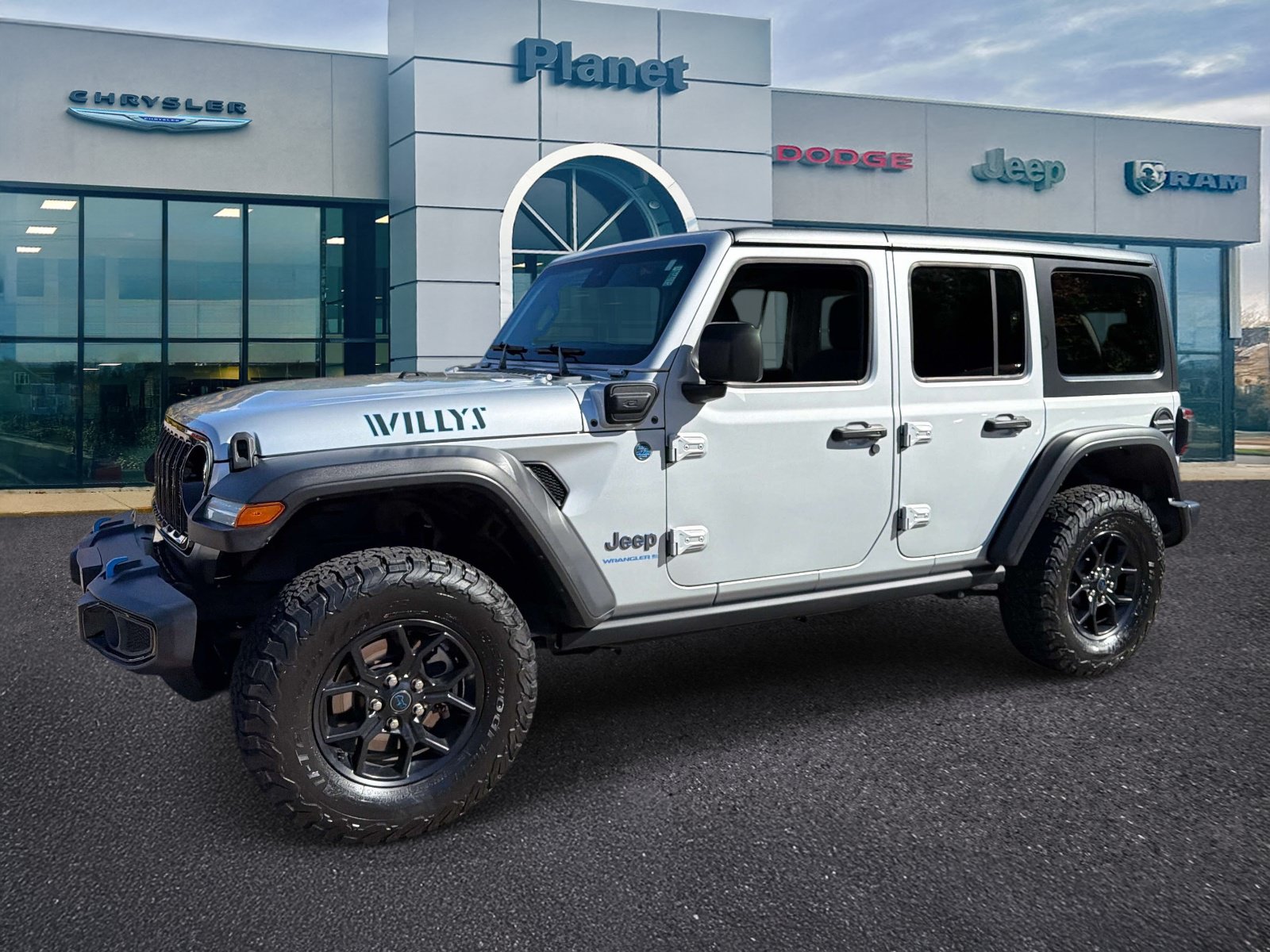 Used 2024 Jeep Wrangler Unlimited AWD/4WD image 4