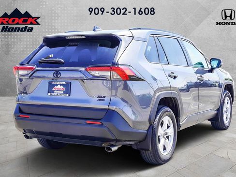 Used 2020 Toyota RAV4 XLE image 4