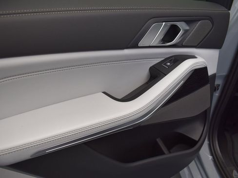 New 2026 BMW X5 xDrive50e w/ M Sport Package image 15