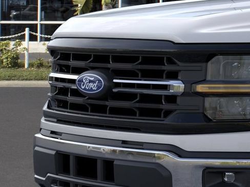 New 2026 Ford F150 XLT w/ XLT Chrome Appearance Package RWD image 17