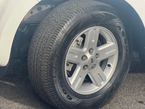 Used 2011 Ford Escape 2WD Hybrid image 13