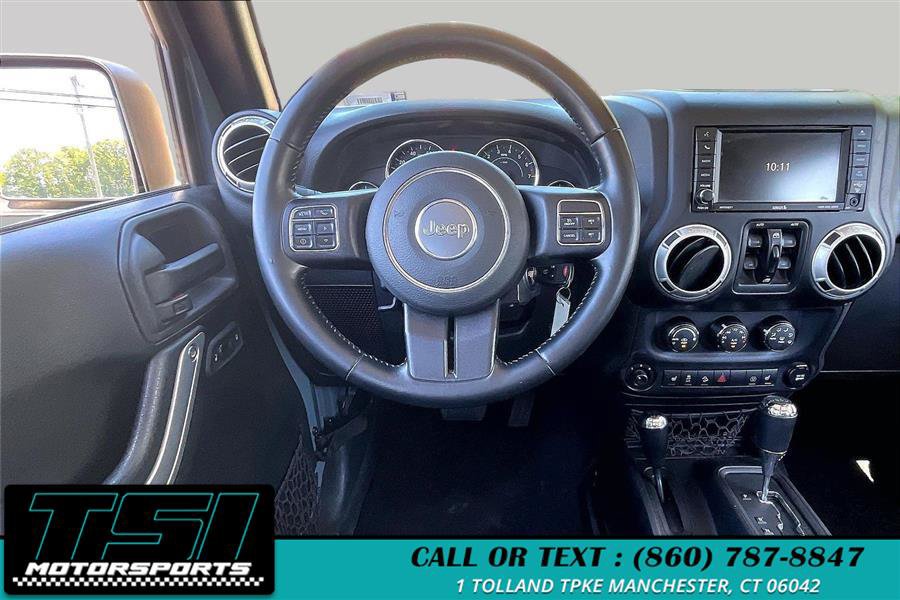 Used 2014 Jeep Wrangler Unlimited Sahara w/ Dual Top Group AWD/4WD image 5