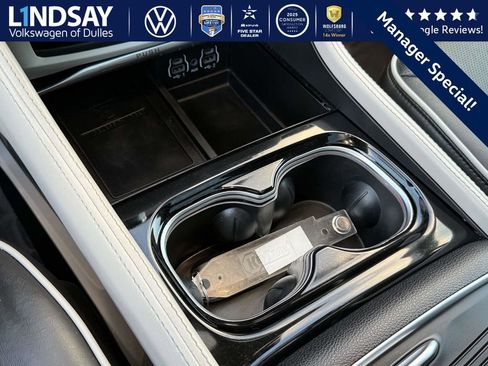 Used 2023 Chrysler Pacifica Limited image 19