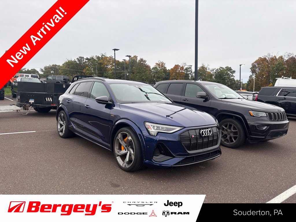 Used 2022 Audi e-tron S Prestige AWD/4WD image 1