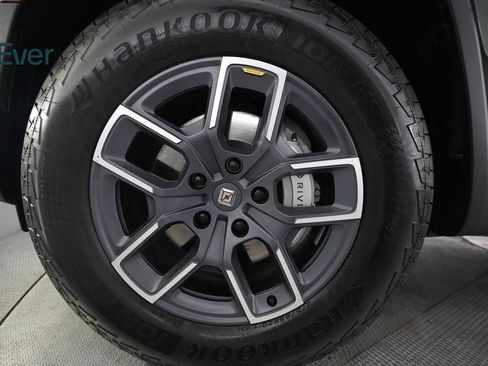 Used 2024 Rivian R1S Adventure Dual AWD/4WD image 21