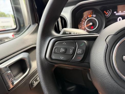 Used 2025 Jeep Wrangler Sport AWD/4WD image 20