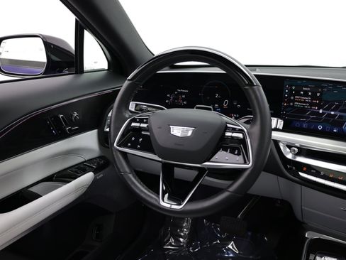 Used 2024 Cadillac Lyriq Sport AWD/4WD image 33