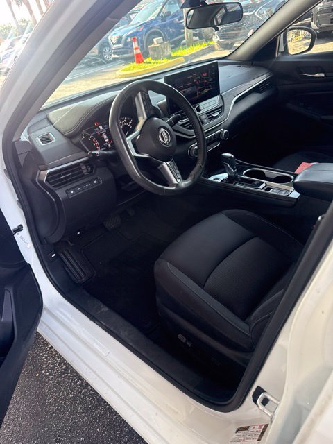 Used 2024 Nissan Altima 2.5 SV w/ SV Premium Package FWD image 12