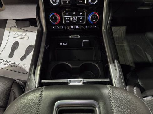 Used 2023 GMC Yukon Denali w/ Advanced Technology Package image 16