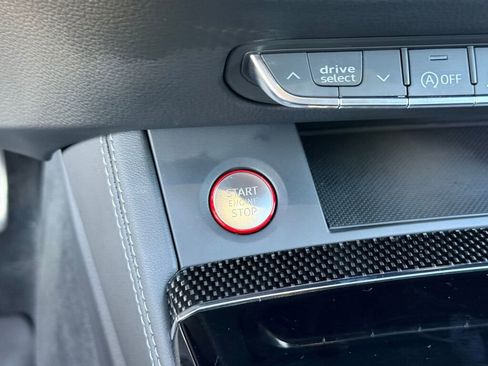 Used 2024 Audi SQ5 Prestige image 6