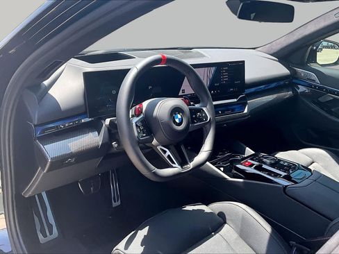 Used 2025 BMW M5 Touring AWD/4WD image 16