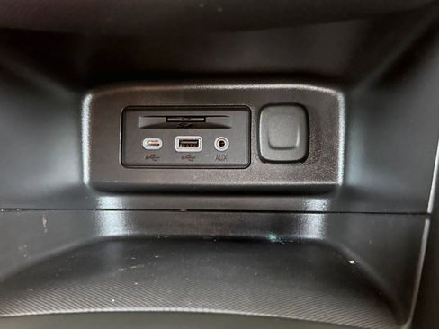 Used 2022 Chevrolet Equinox RS w/ RS Leather Package FWD image 28