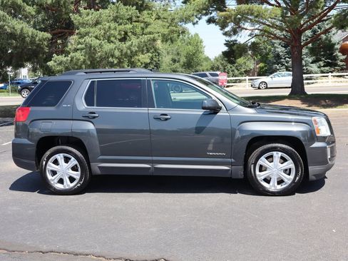 Used 2017 GMC Terrain SLE w/ Driver Alert Package I AWD/4WD image 3