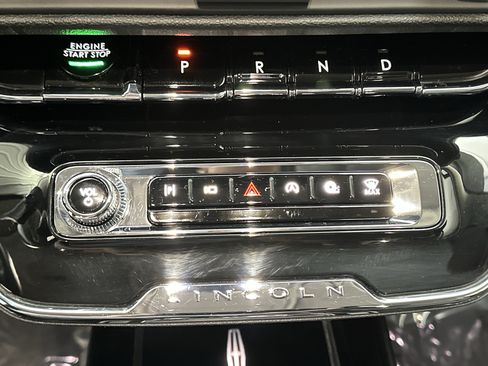 Used 2023 Lincoln Corsair Reserve AWD/4WD image 39