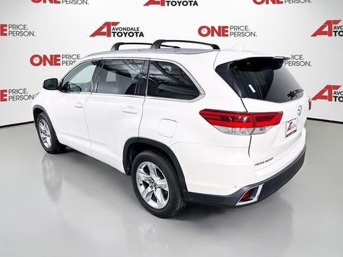 Used 2019 Toyota Highlander Limited FWD image 5