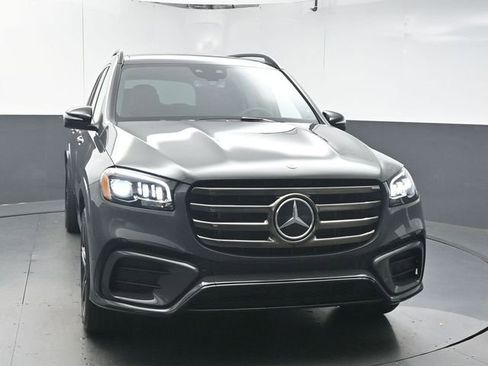 Used 2026 Mercedes-Benz GLS 450 4MATIC image 3