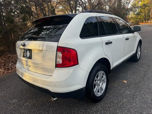Used 2011 Ford Edge SE image 5