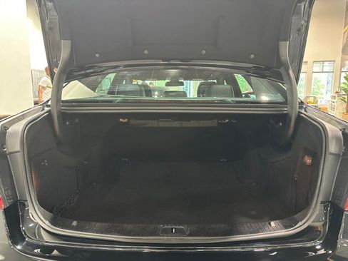 Used 2014 Mercedes-Benz E 350 Sedan image 38