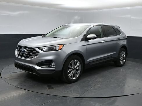 Used 2024 Ford Edge Titanium AWD/4WD image 5