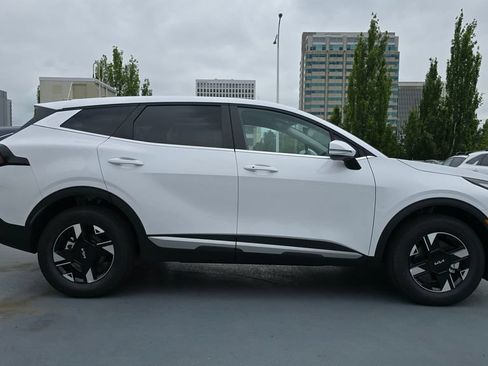 New 2026 Kia Sportage LX w/ LX Convenience Package AWD/4WD image 2