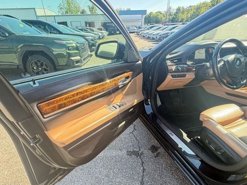 Used 2014 BMW 750i xDrive AWD/4WD image 19