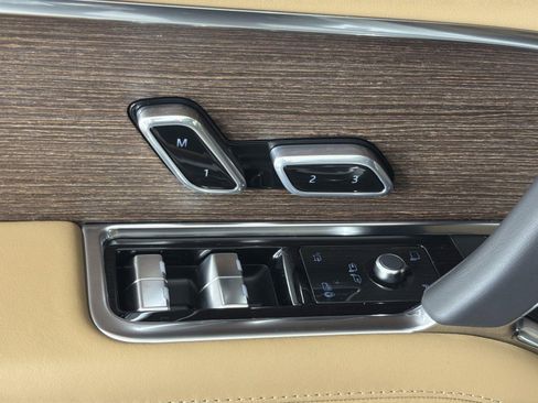 New 2026 Land Rover Range Rover SE image 24