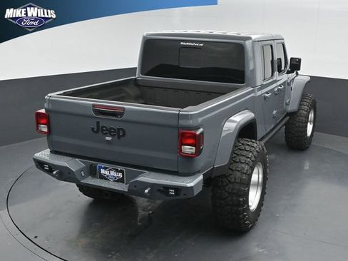 Used 2025 Jeep Gladiator Overland AWD/4WD image 15