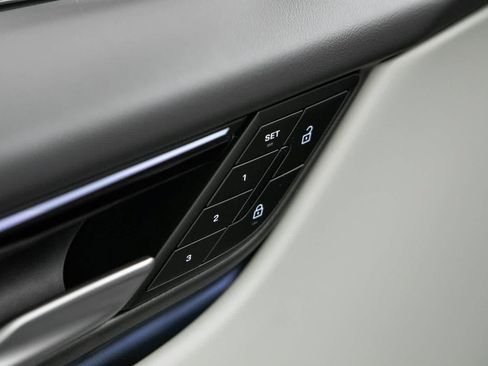 New 2026 Porsche Macan 4S Electric AWD/4WD image 25
