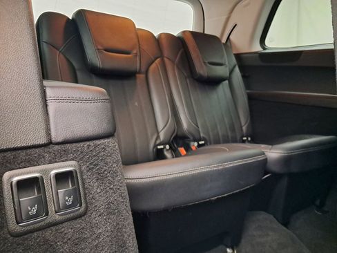 Used 2016 Mercedes-Benz GL 450 4MATIC image 21