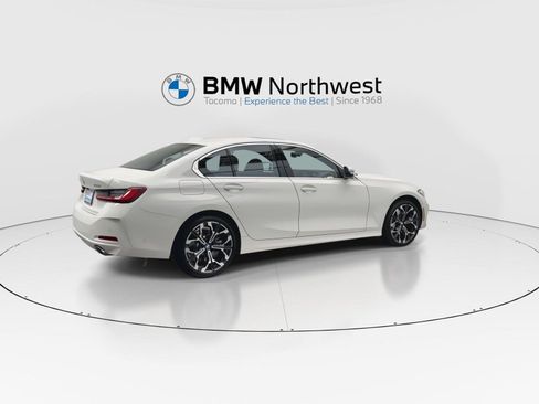 Used 2026 BMW 330i xDrive Sedan w/ Convenience Package AWD/4WD image 4