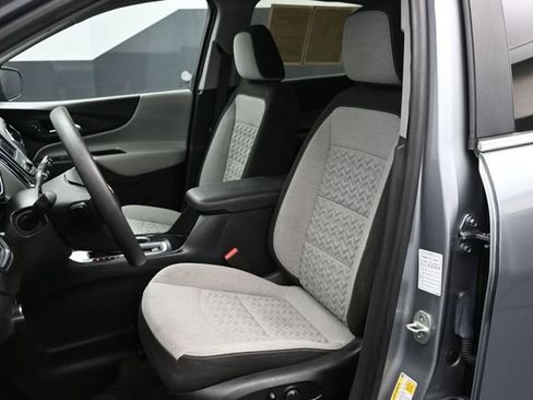 Used 2023 Chevrolet Equinox LT FWD image 7