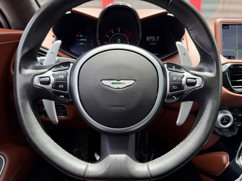 Used 2020 Aston Martin V8 Vantage Coupe RWD image 40