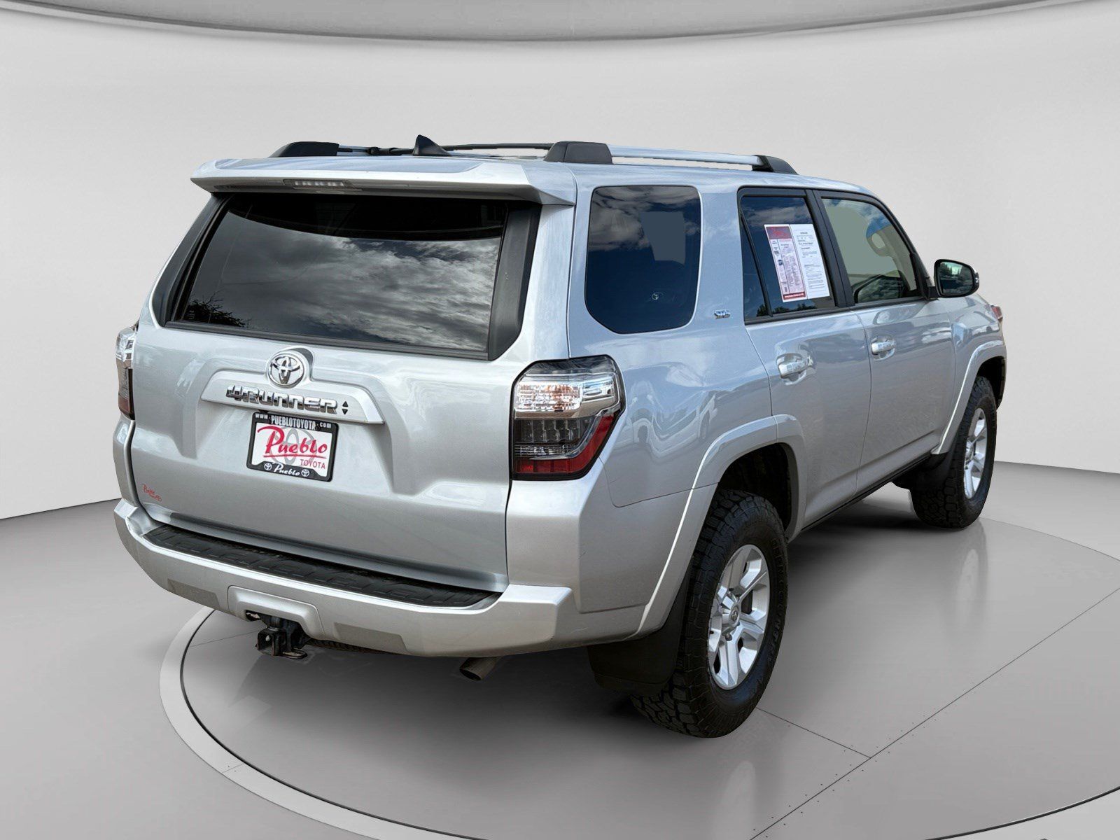 Used 2023 Toyota 4Runner SR5 Premium w/ Moonroof Package AWD/4WD image 5