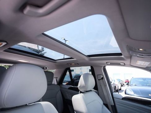 Used 2015 Mercedes-Benz ML 350 4MATIC image 40