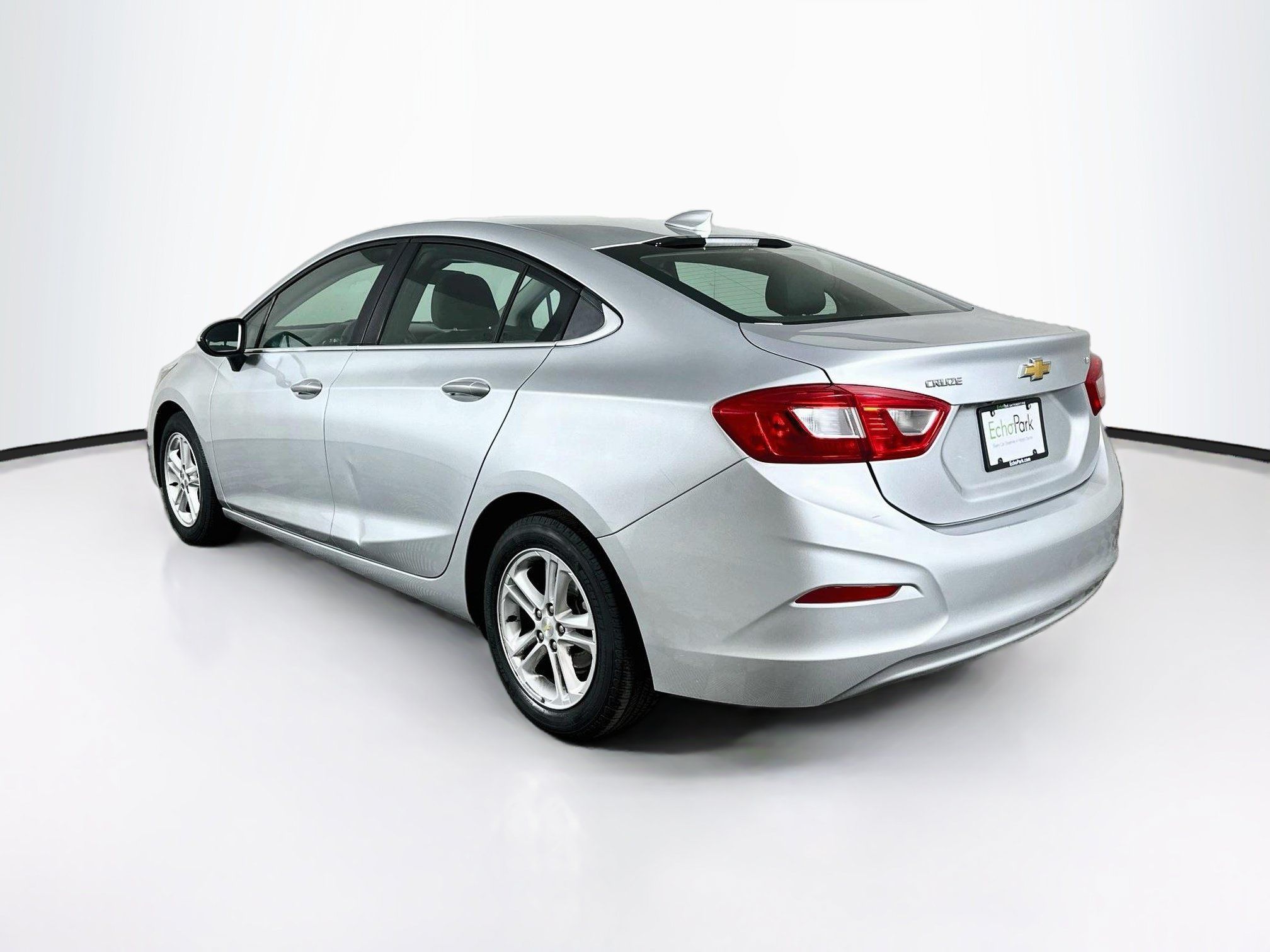 Used 2017 Chevrolet Cruze LT FWD image 5