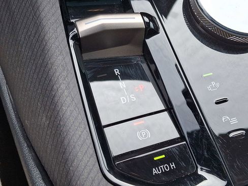 Used 2025 BMW X3 xDrive30i w/ Premium Package image 15