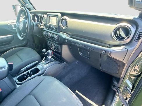 Used 2021 Jeep Wrangler Unlimited Sport AWD/4WD image 34