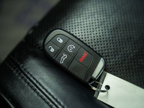 Used 2019 Jeep Grand Cherokee High Altitude AWD/4WD image 50