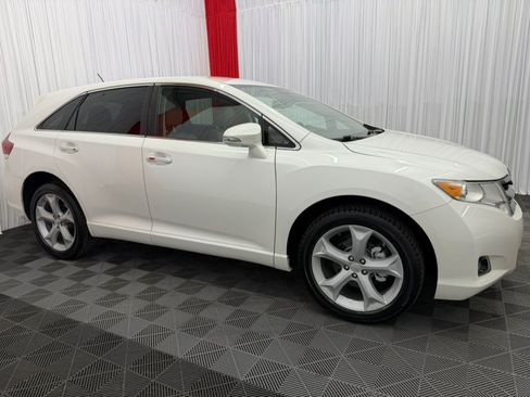 Used 2013 Toyota Venza XLE FWD image 7