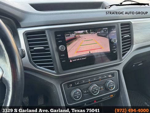 Used 2020 Volkswagen Atlas Cross Sport SE image 12