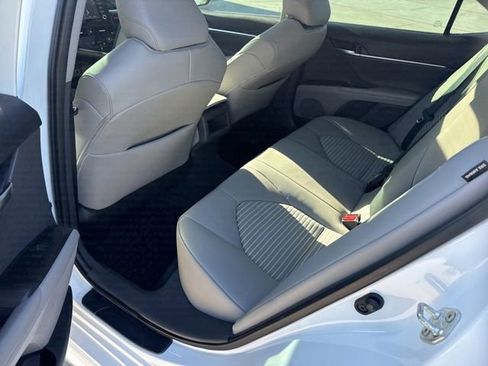 Used 2024 Toyota Camry SE w/ Convenience Package image 7
