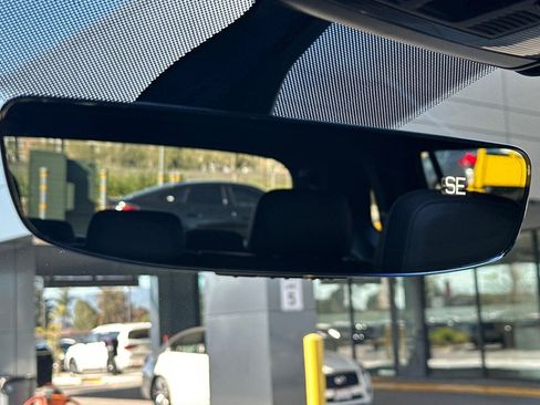 Used 2019 Volkswagen Tiguan SEL R-Line image 26