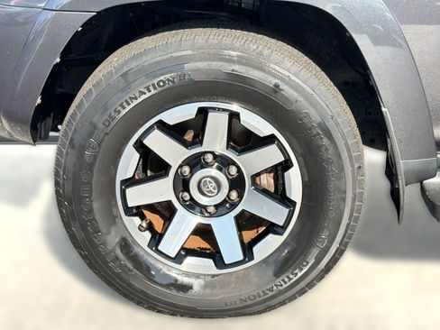 Used 2018 Toyota 4Runner TRD Off-Road Premium image 12