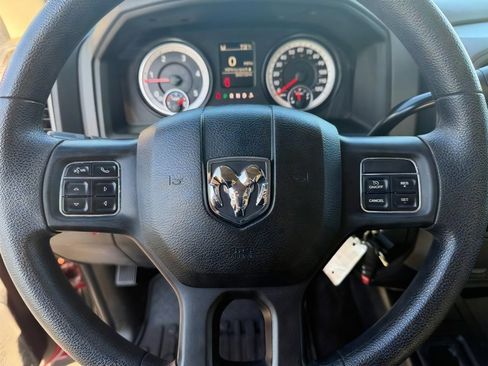 Used 2015 RAM 3500 Tradesman w/ Chrome Appearance Group image 32