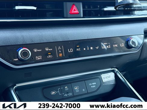 New 2026 Kia Carnival EX image 35