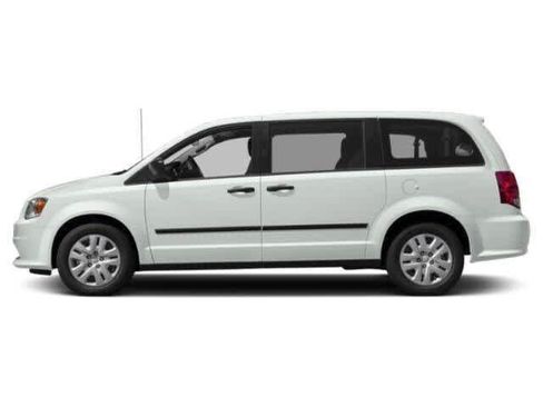 Used 2020 Dodge Grand Caravan SXT FWD image 3